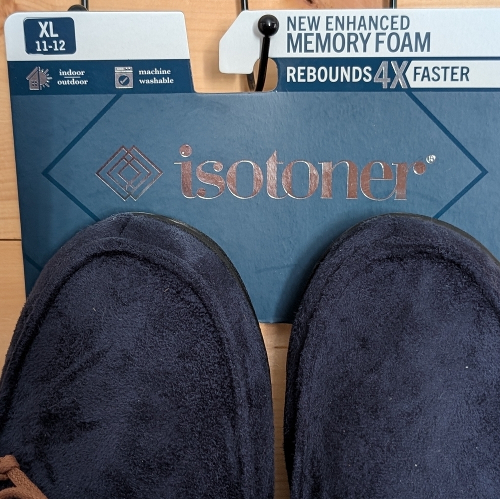 Isotoner Men's Dark Blue Loafers with Tan Accents, NWT...XL - Picture 2 of 2